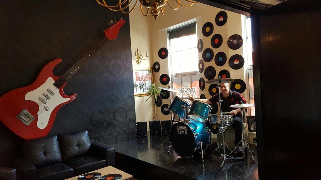 Rock Hotel Dublin Bagian luar foto